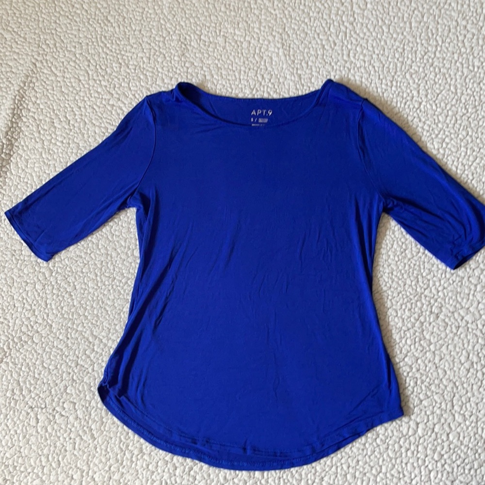 Apt. 9 Top